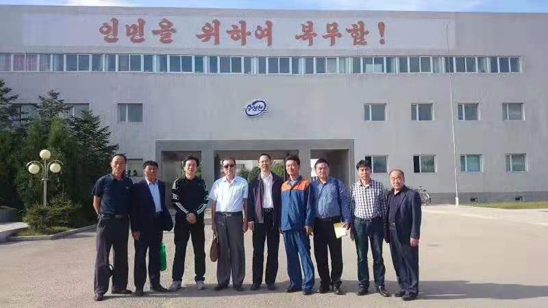 為貫徹訪(fǎng)問(wèn)朝鮮精神，吉林省組織由農業(yè)廳，產(chǎn)業(yè)處，外事處等相關(guān)領(lǐng)導帶領(lǐng)的吉林農業(yè)經(jīng)貿企業(yè)家代表團到朝鮮清津和羅先經(jīng)濟特區考察肉禽養殖加工，水稻，玉米栽培，沙棘中藥材種植加工和朝鮮農場(chǎng)，文化宮，蔬菜植物研究所及羅先經(jīng)貿特區管委會(huì )。